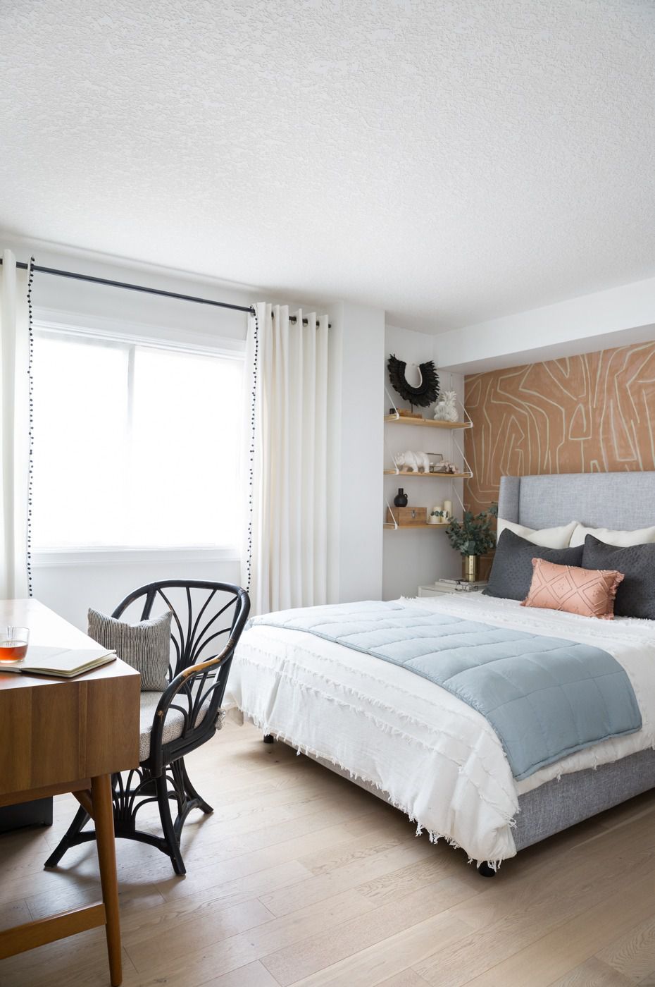 27 Greatest Bed room Adorning Concepts for Girls