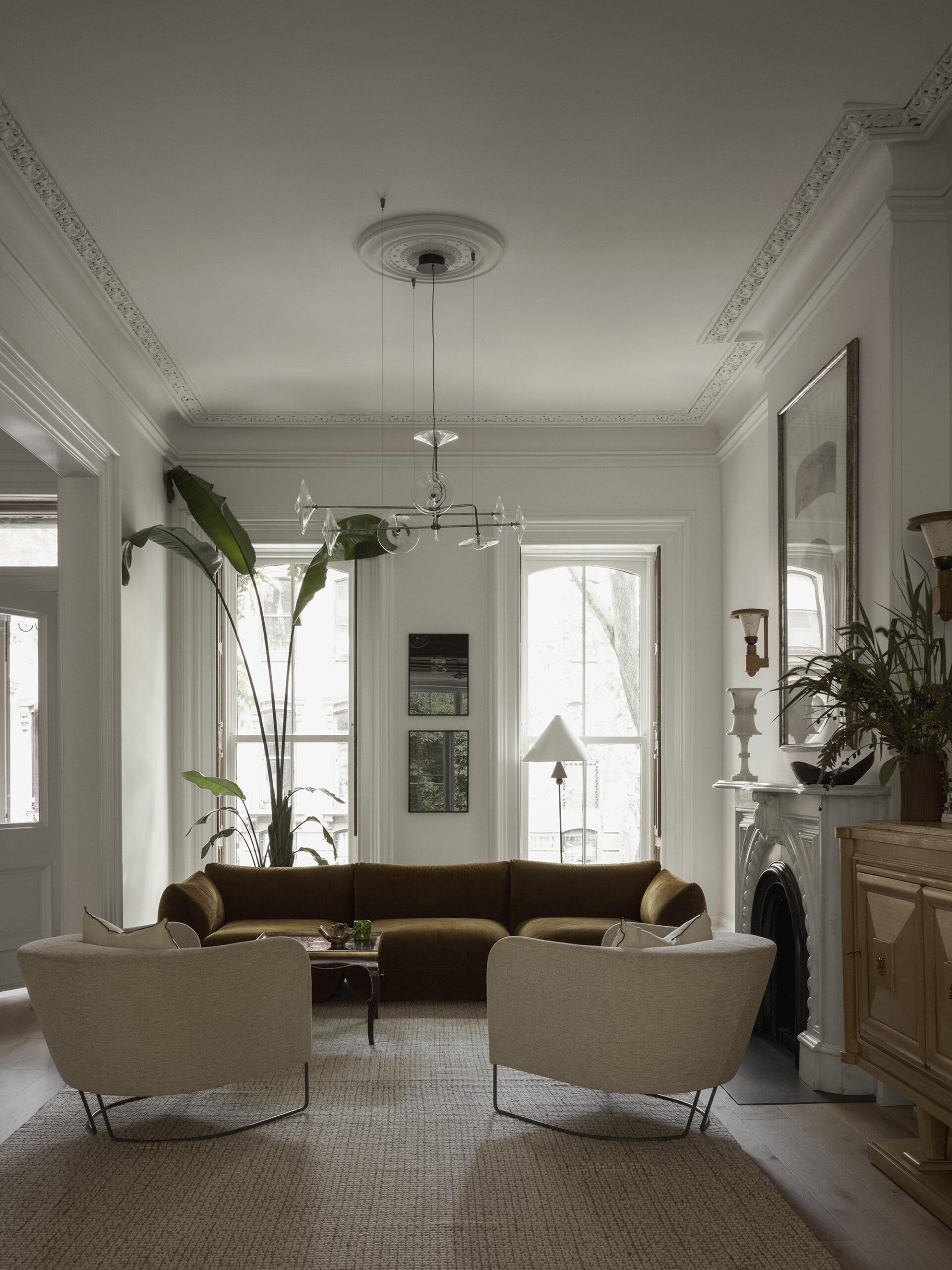 Adrienne Totoro’s Brooklyn Brownstone Artfully Updated by Bangia Agostinho